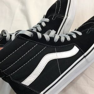 Black and white sk8 hi vans
